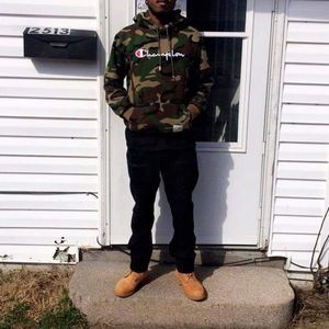 Meet your Posher, Romell